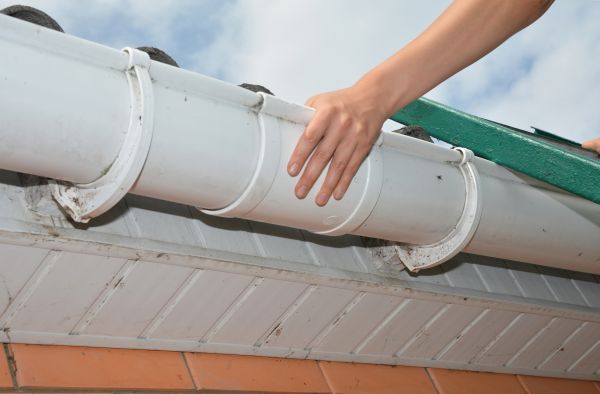 Gutter Reattachment in Griffin